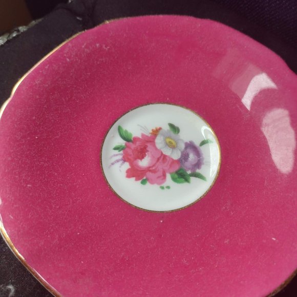 Paragon China Cup and Saucer- Beautiful red and white with florals inside cup. - Picture 3 of 6